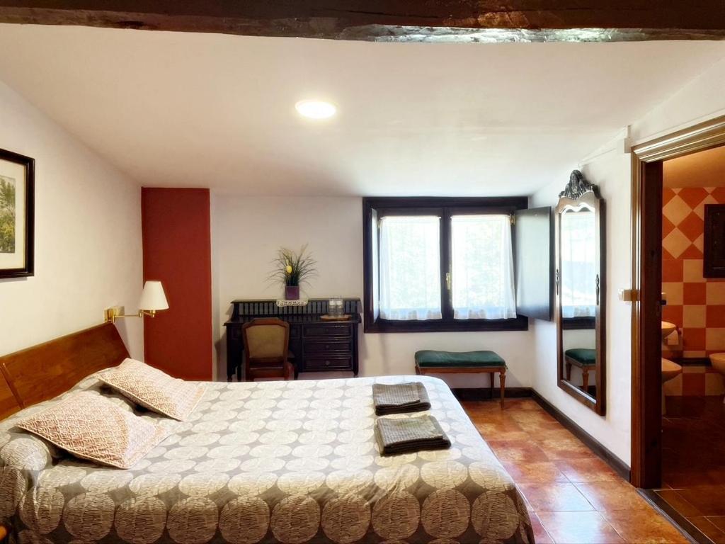 La Asturxana Guest House Malleza Bagian luar foto