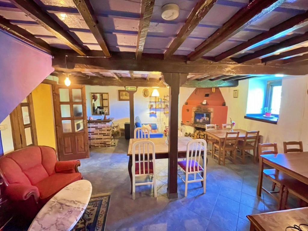 La Asturxana Guest House Malleza Bagian luar foto