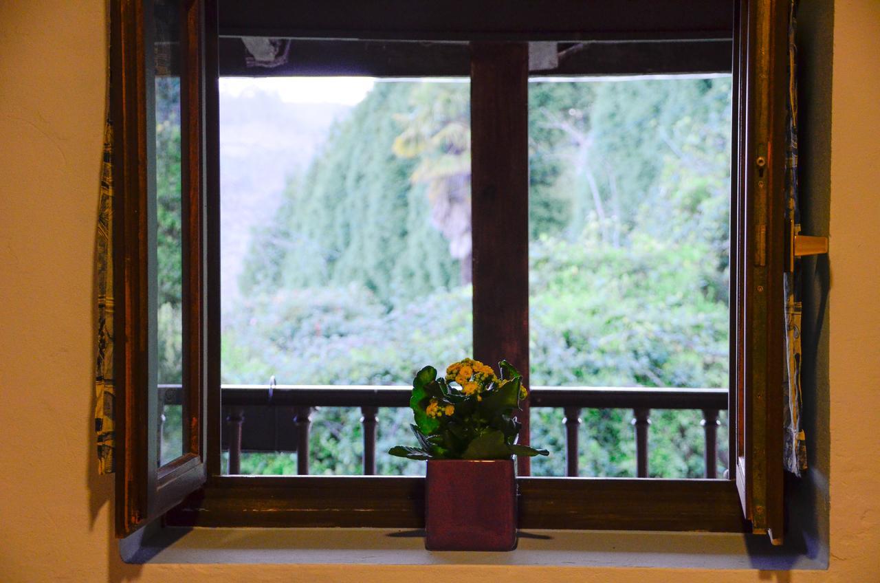 La Asturxana Guest House Malleza Bagian luar foto