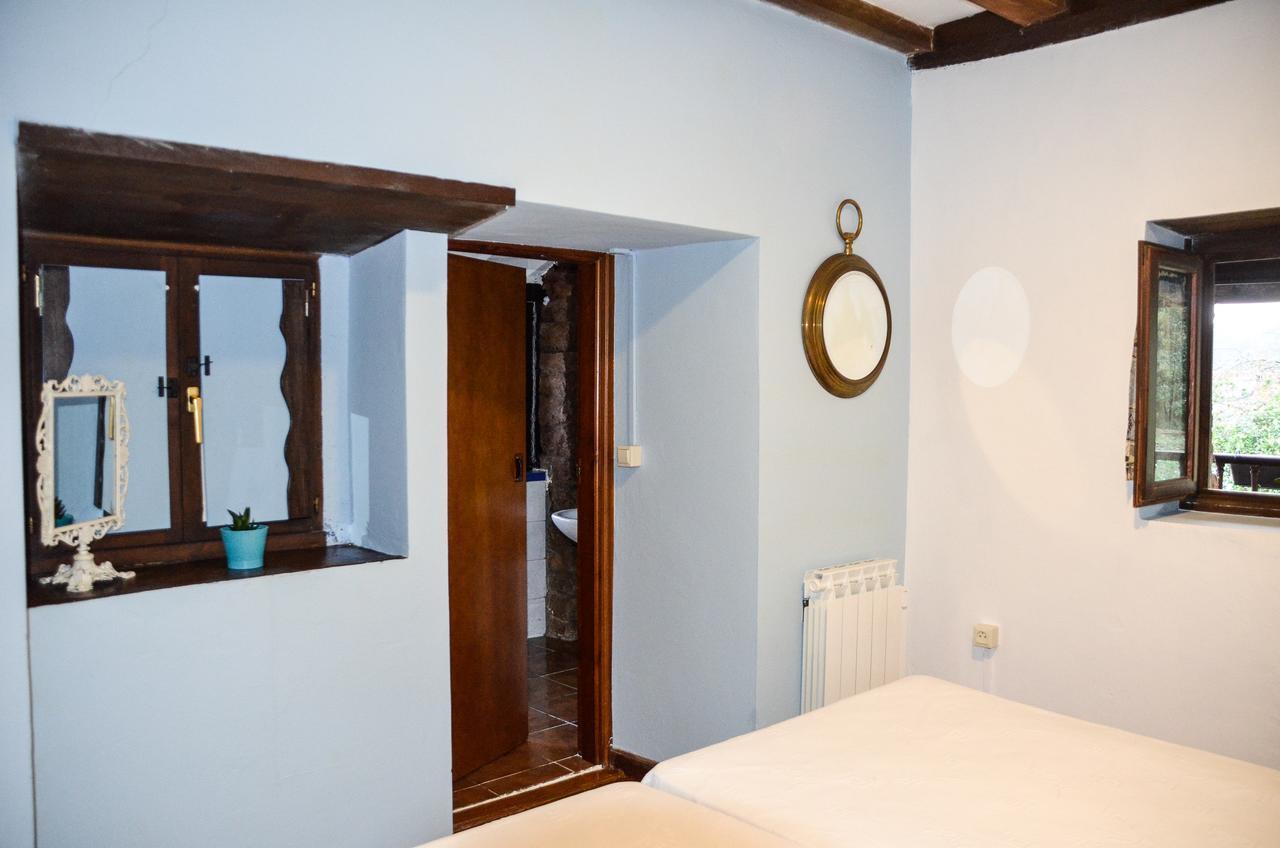 La Asturxana Guest House Malleza Bagian luar foto